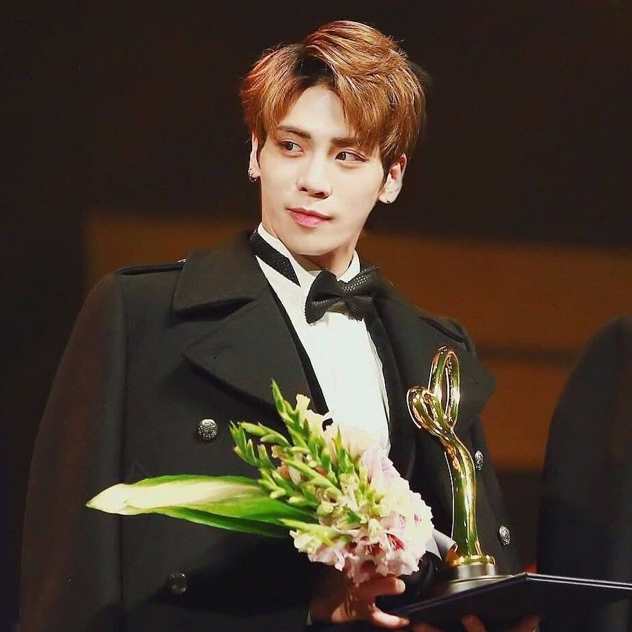 Behind-the-scenes cut of Jonghyun (SHINee)