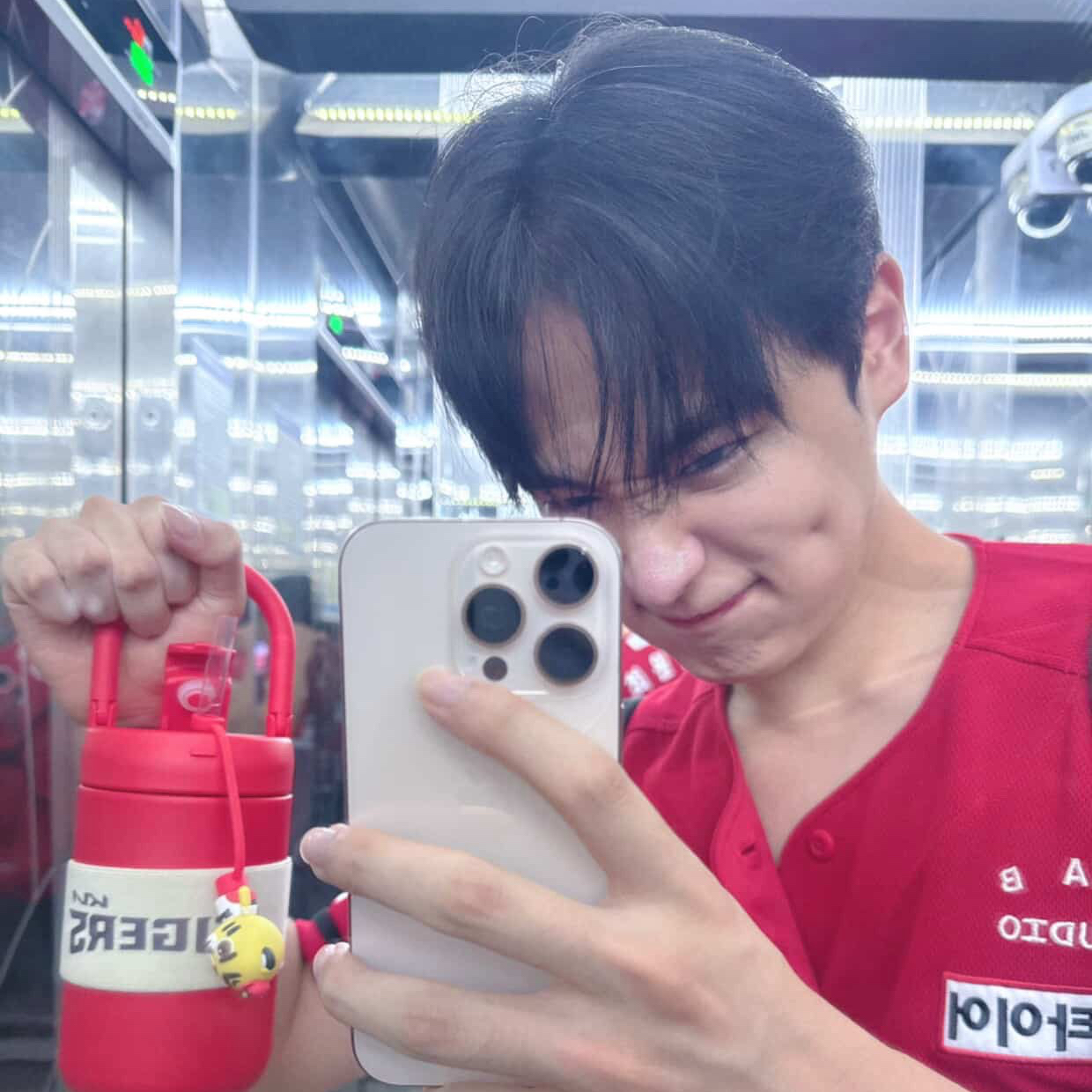 A moment captured by Choi Byungchan's fan