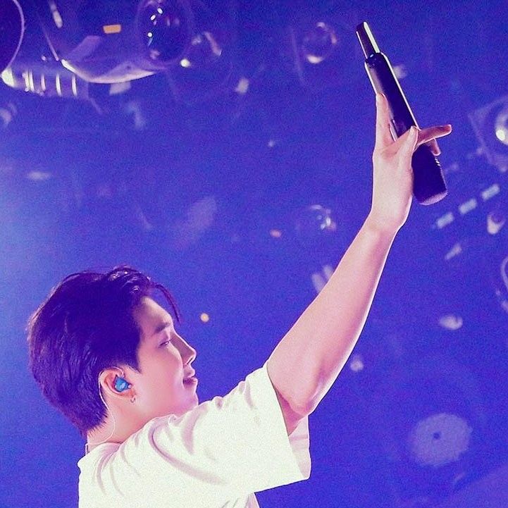 Behind-the-scenes cut of RM (BTS)