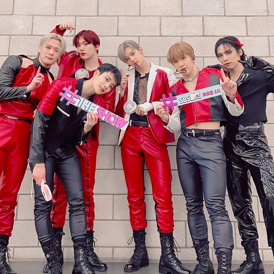 아스트로의 최신 사진