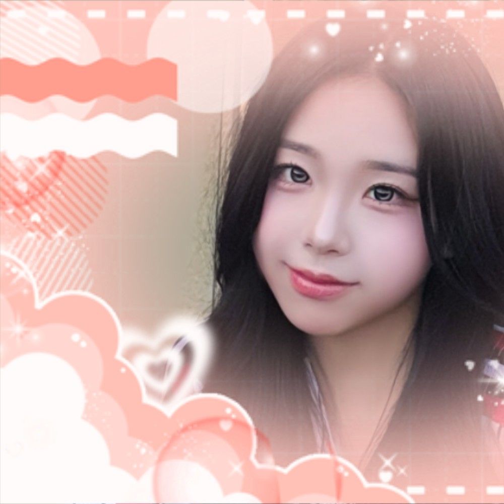 A moment captured by Kim ChaeYeon (tripleS)'s fan