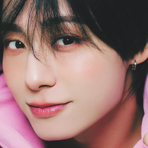 Latest photo of Hwanwoong (ONEUS)