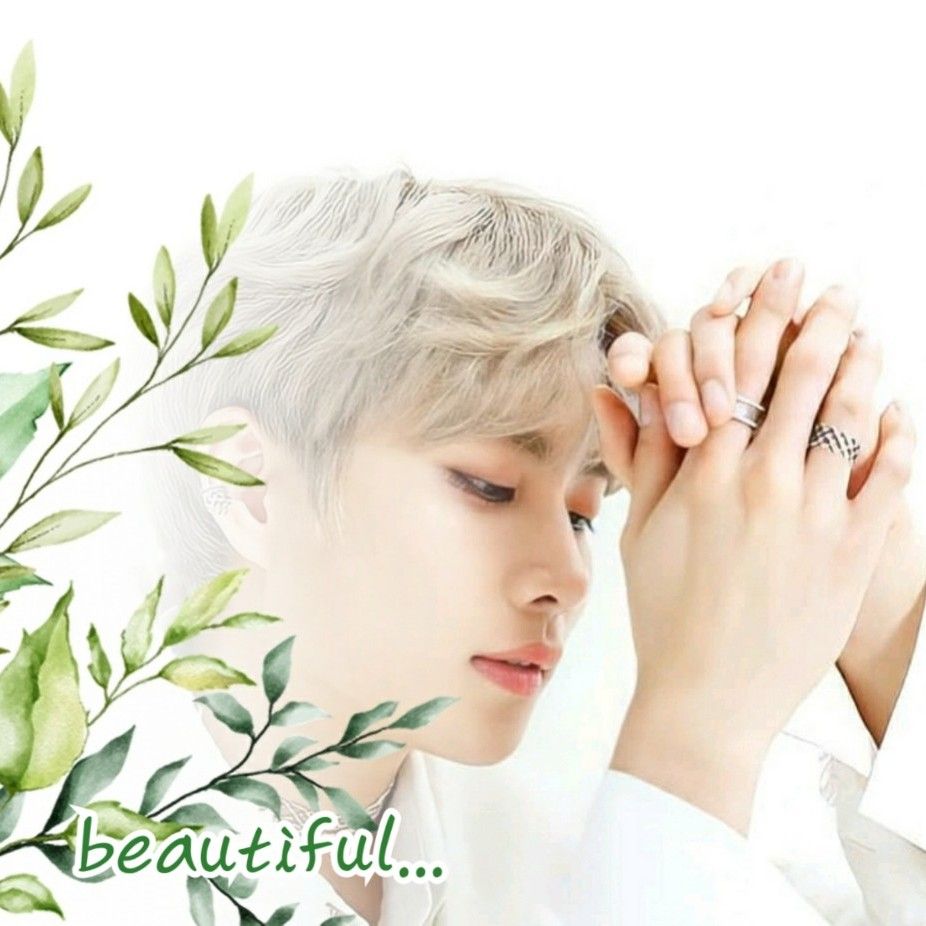A moment captured by MJ (ASTRO)'s fan
