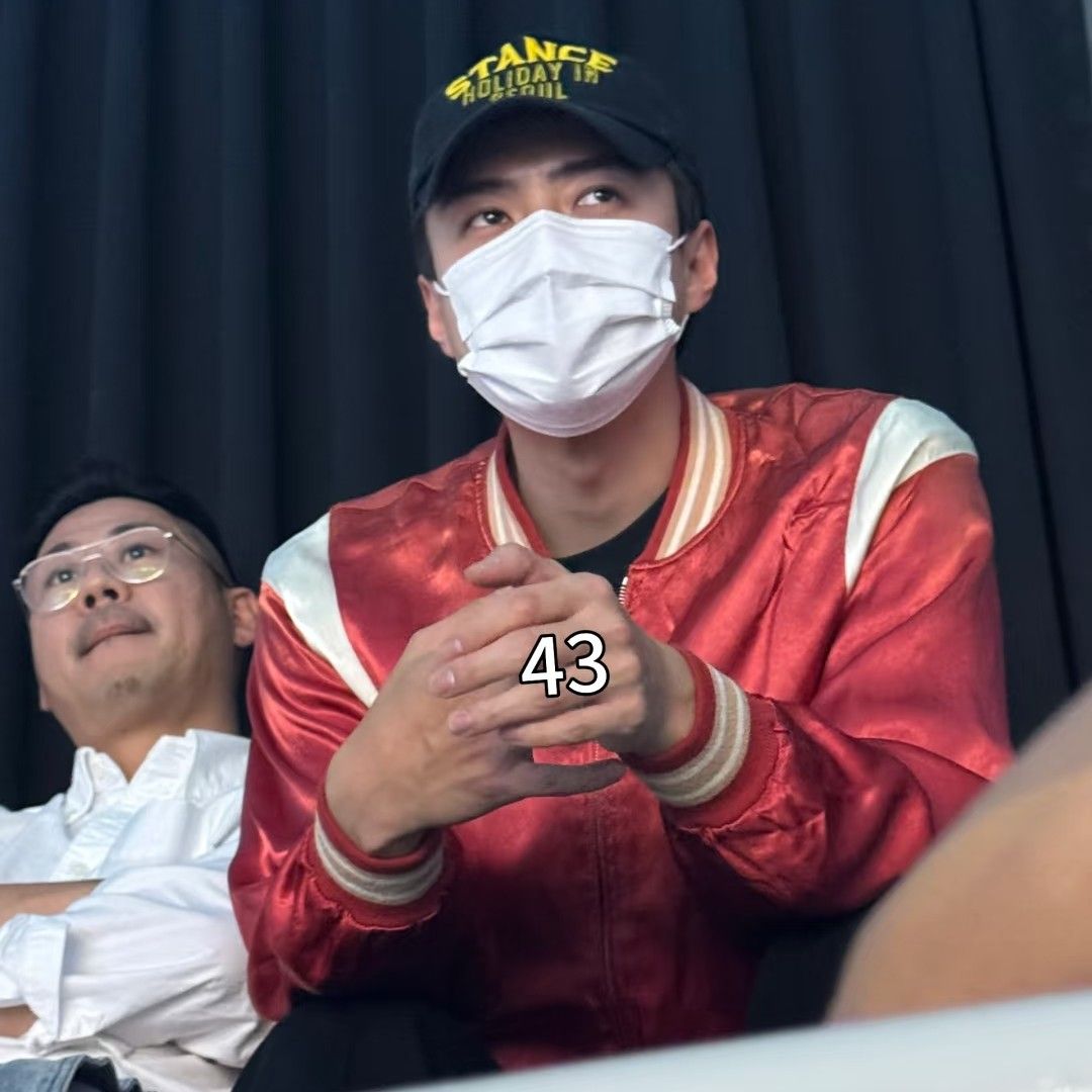 Behind-the-scenes cut of Sehun (EXO)