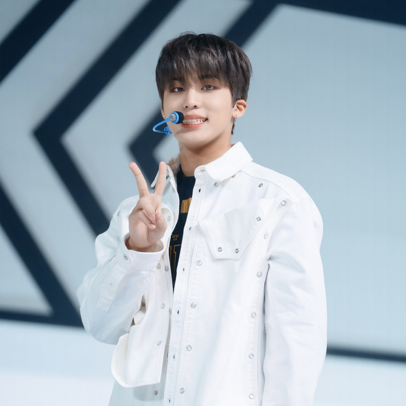 Foto terbaru Park Jeongwoo (TREASURE)