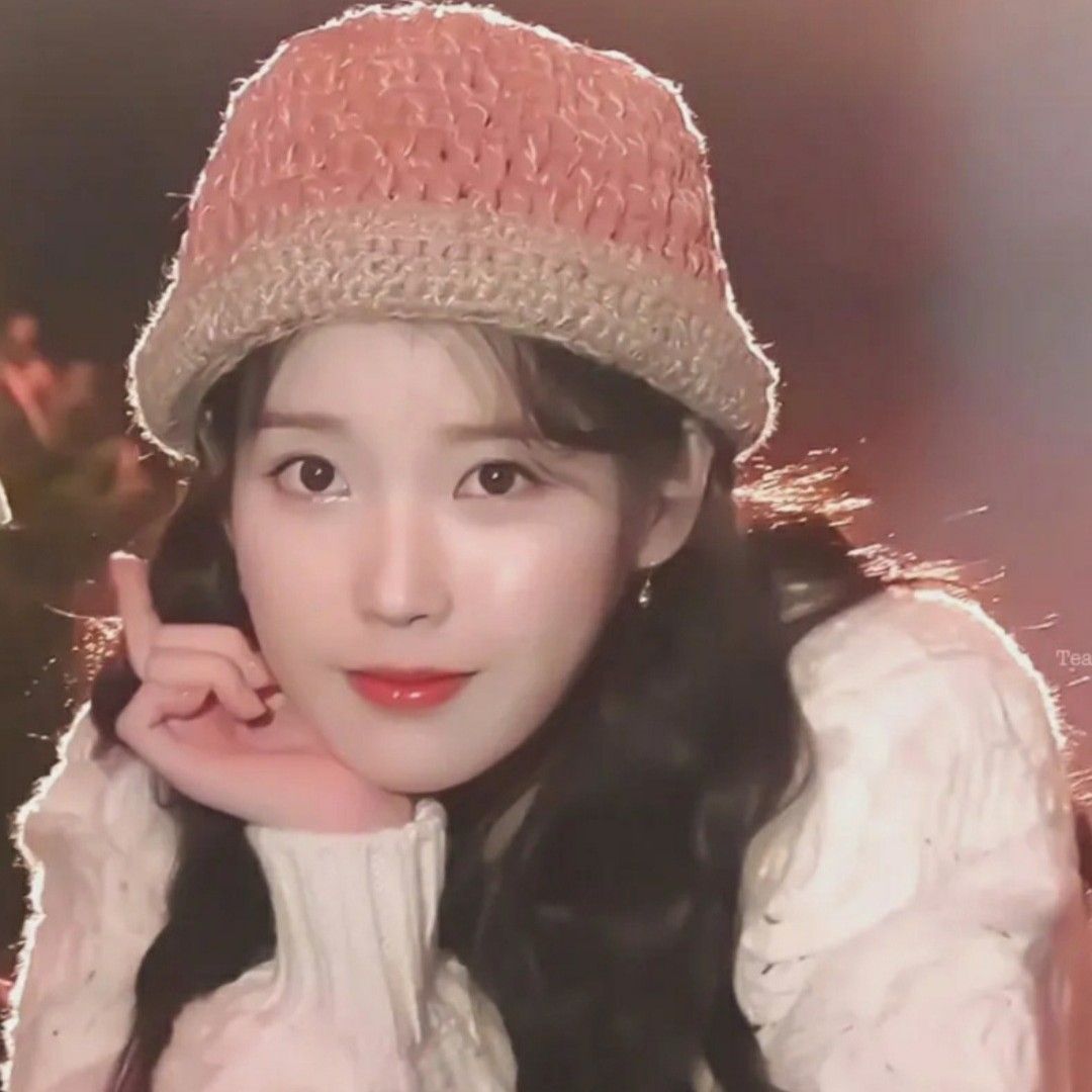 아이유 최근 활동샷