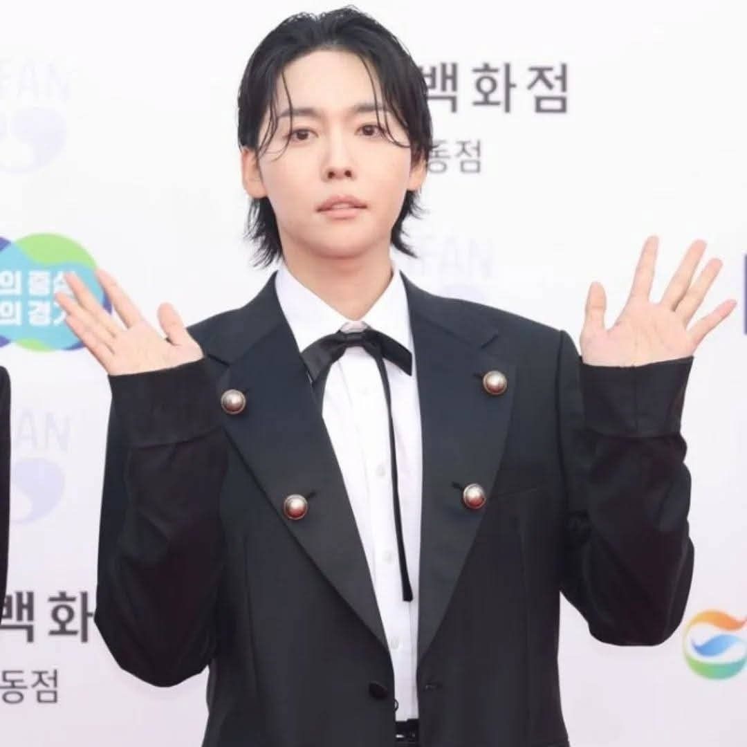 Latest photo of Jinwoo (WINNER)