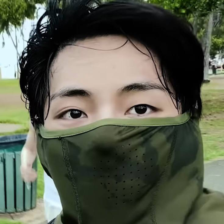 V (BTS)の舞台裏ショット