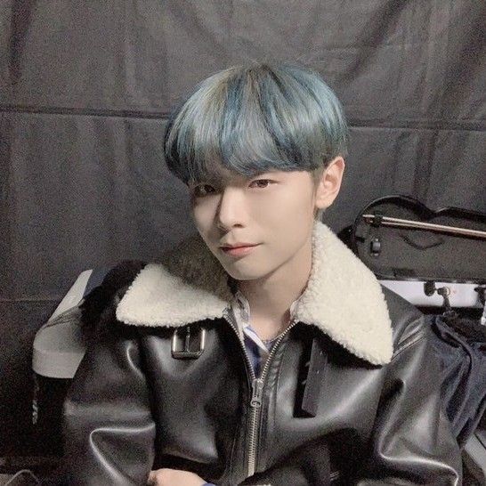 Behind-the-scenes cut of Shin Yechan (LUCY)