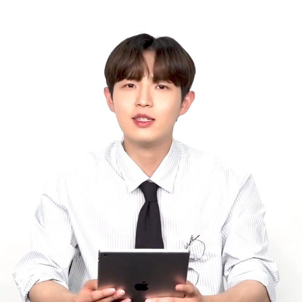 Momen yang diabadikan oleh penggemar Kim Jaehwan