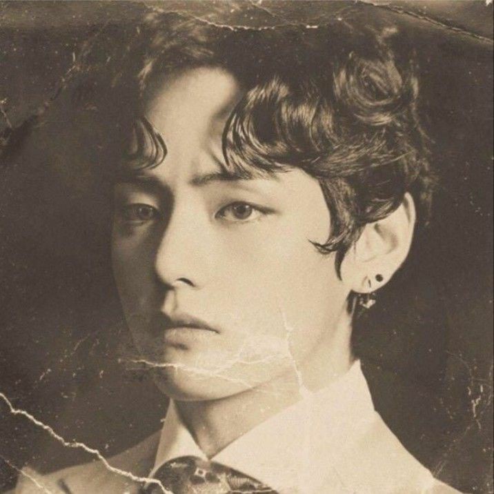 Latest photo of V (BTS)