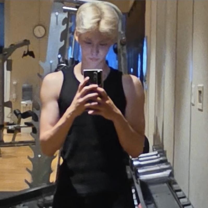 Latest photo of Eunseok (RIIZE)