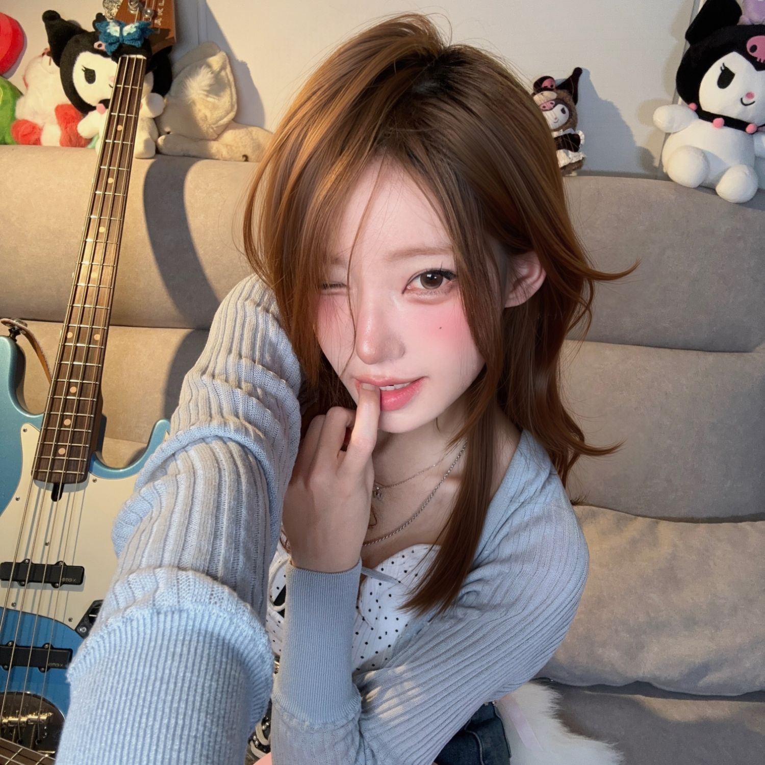 A moment captured by QWER's fan