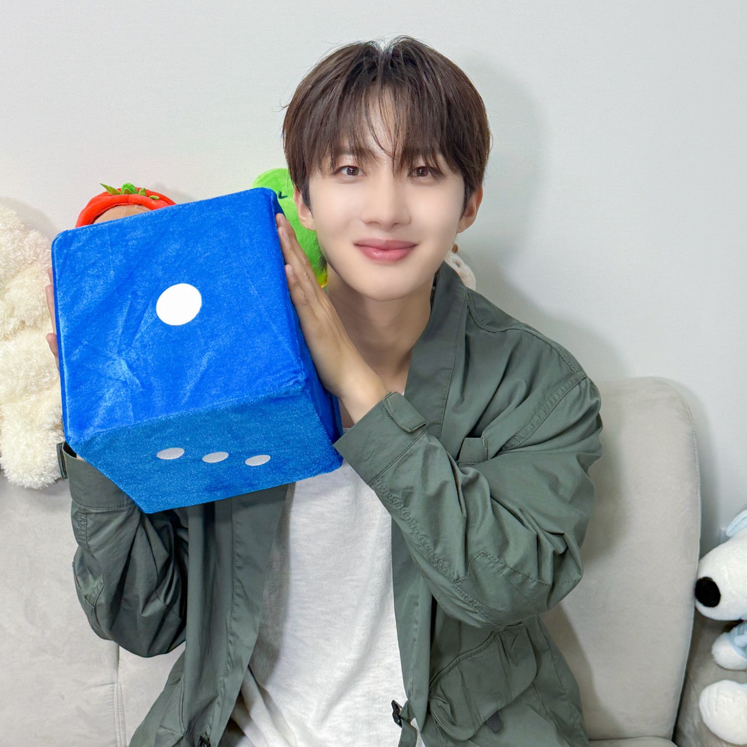Behind-the-scenes cut of Hui (PENTAGON)