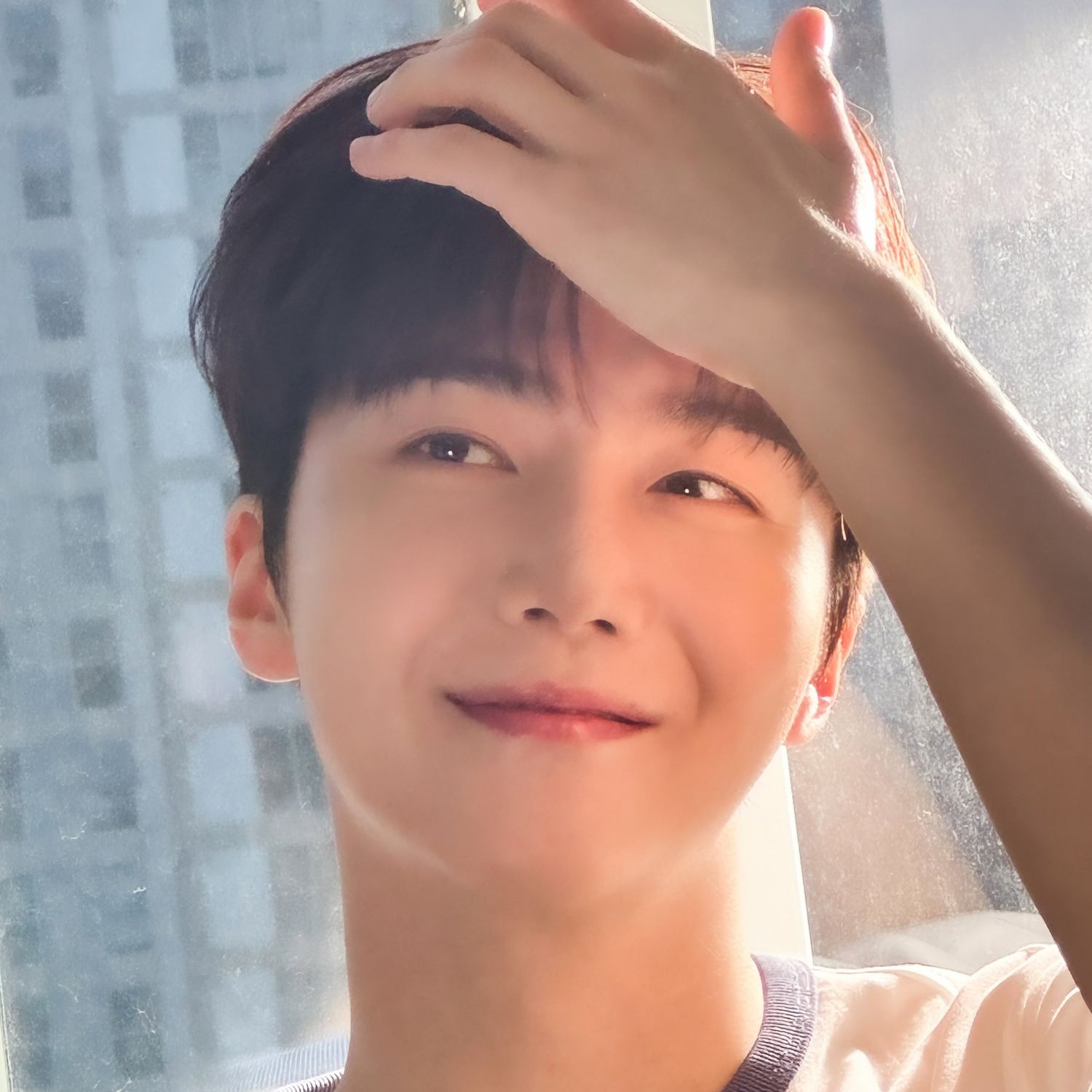 A moment captured by Jinho (PENTAGON)'s fan