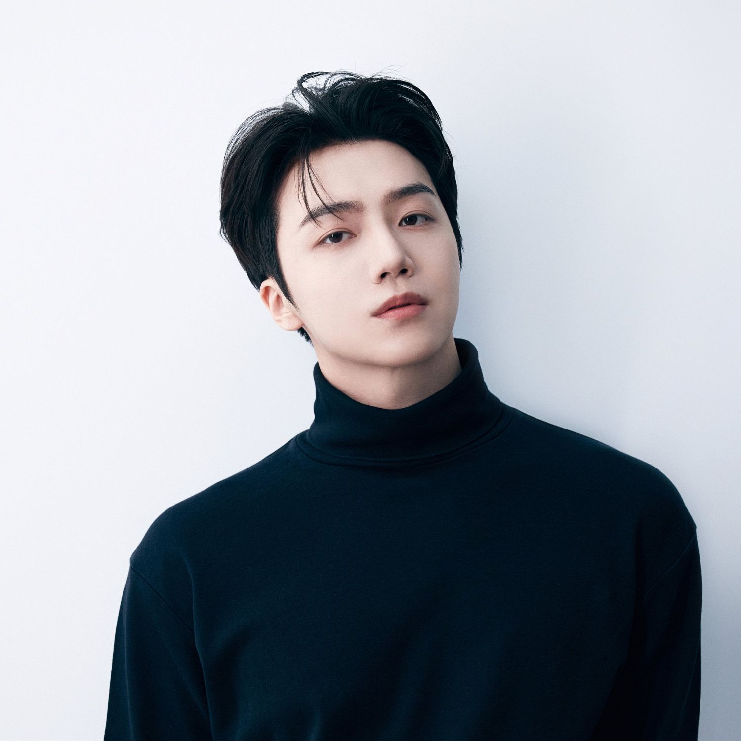 Recent activity shot of Jinho (PENTAGON)