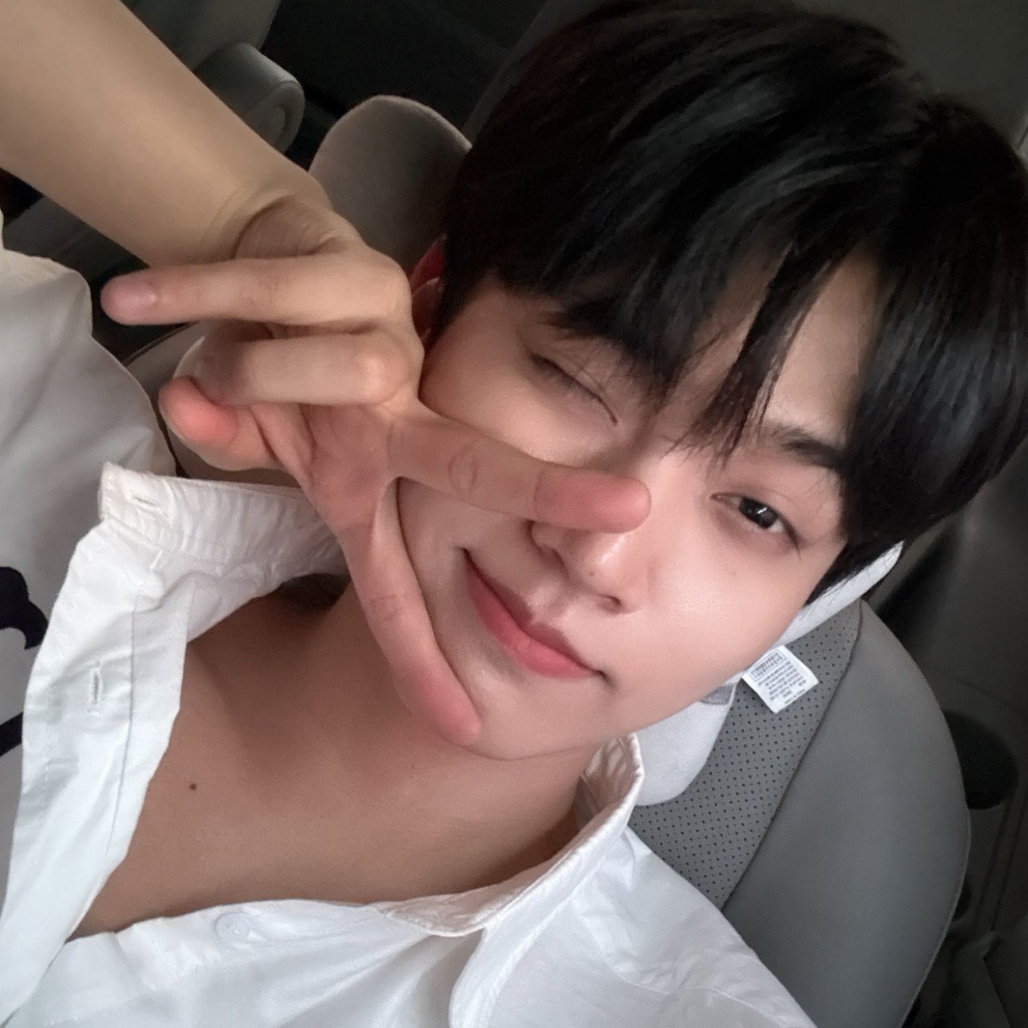A moment captured by HYUK (OMEGA X)'s fan