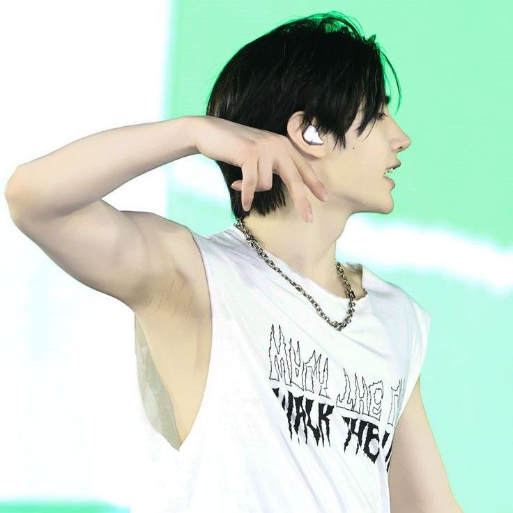 성훈 (ENHYPEN)의 최신 사진