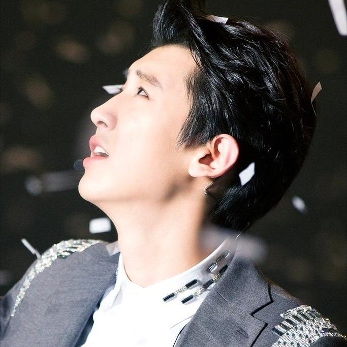 찬열 (EXO)의 최신 사진