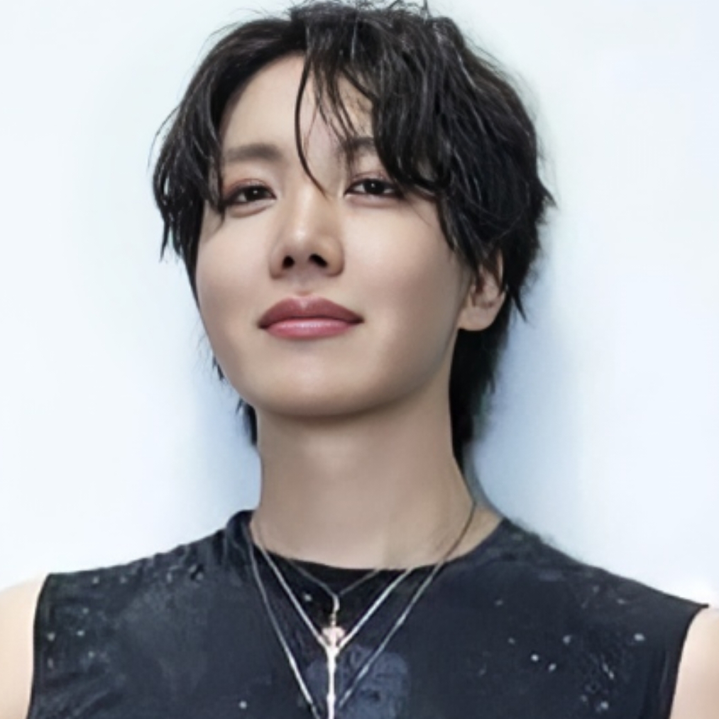 Momen yang diabadikan oleh penggemar j-hope (BTS)