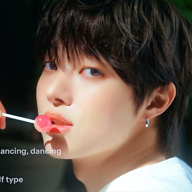 Recent activity shot of EJ (&TEAM)