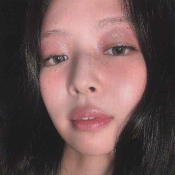 Jennie (BLACKPINK)的幕后花絮