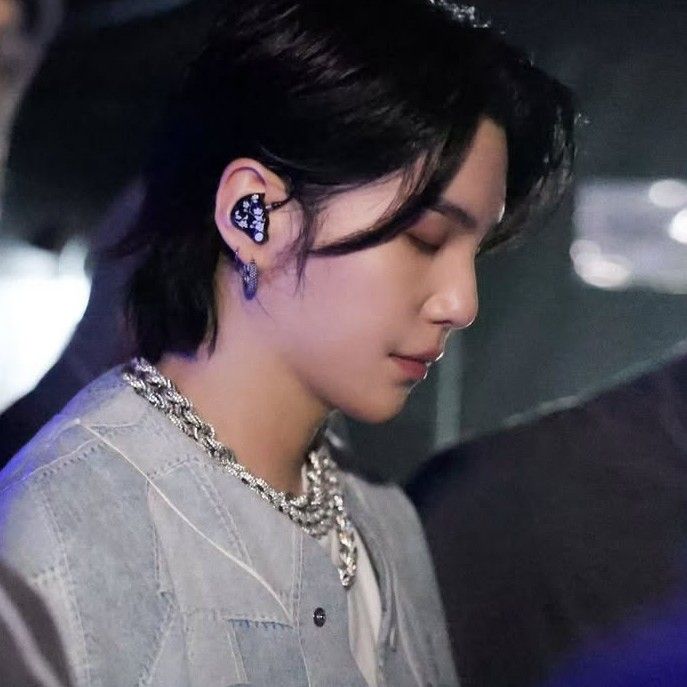 Behind-the-scenes cut of SUGA (BTS)
