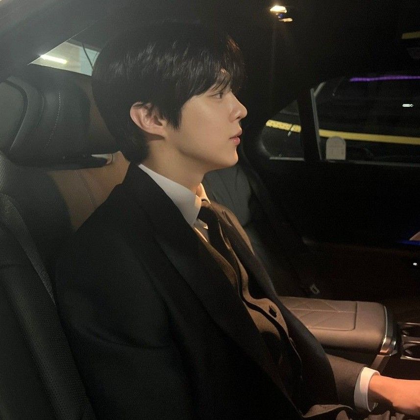 Recent activity shot of Kim Wooseok