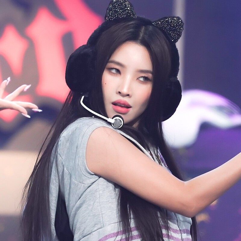 Behind-the-scenes cut of Soyeon (i-dle)