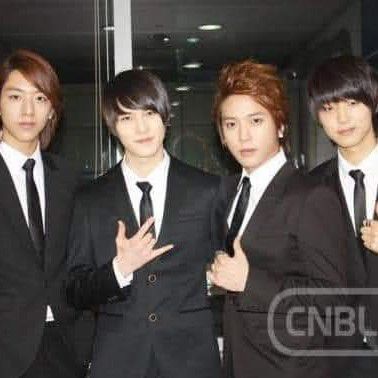 A moment captured by CNBLUE's fan