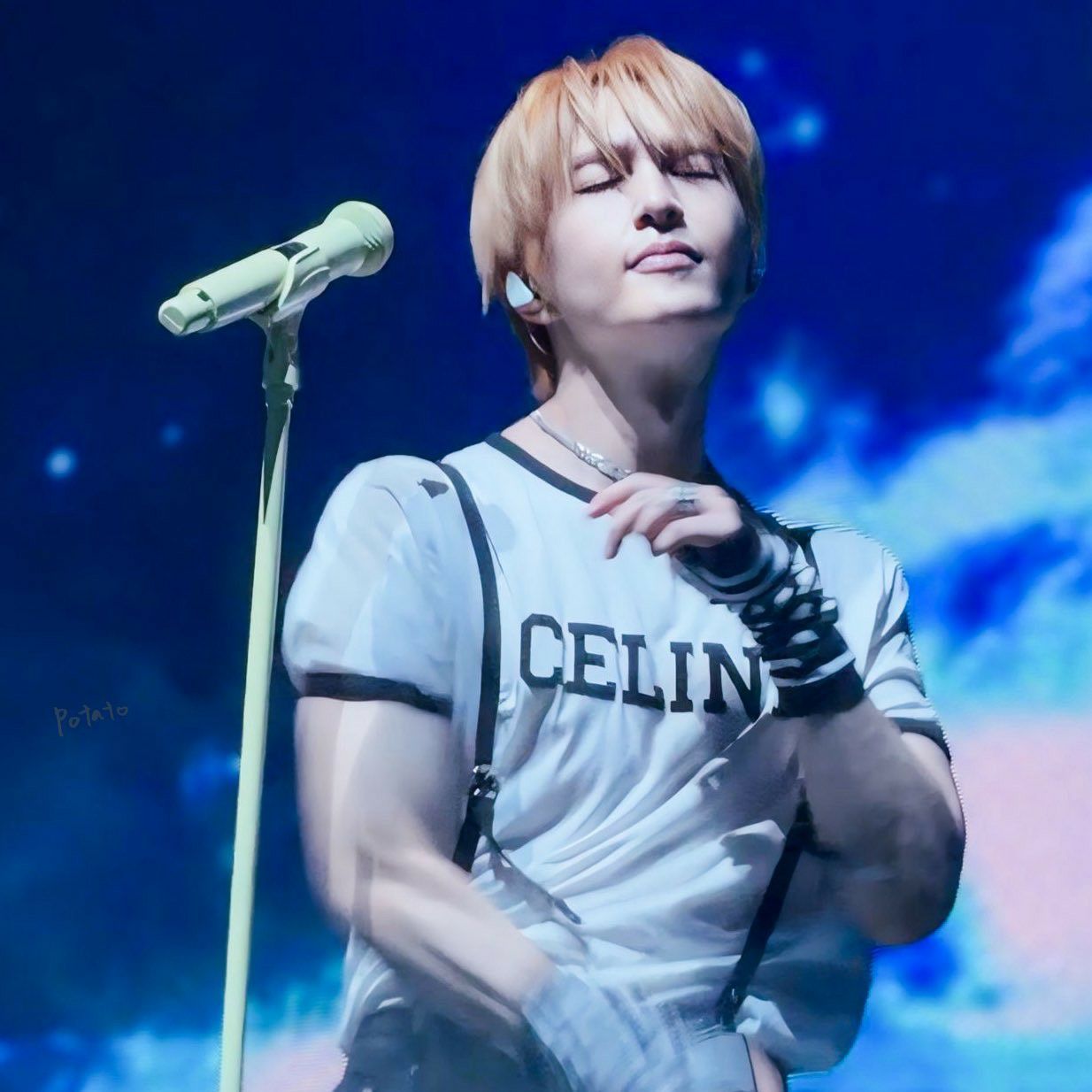 Behind-the-scenes cut of Onew (SHINee)