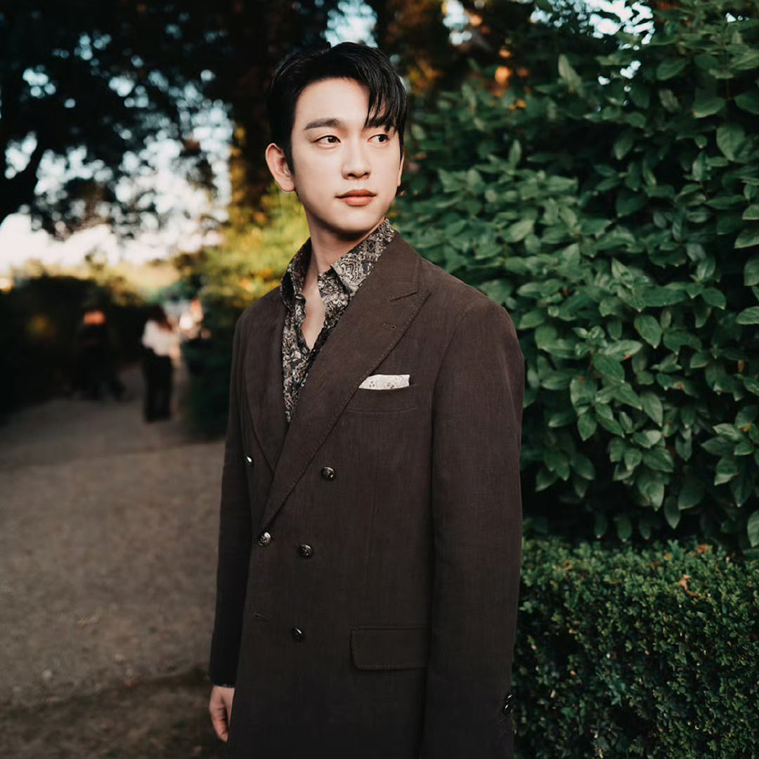 A moment captured by Jinyoung (GOT7)'s fan