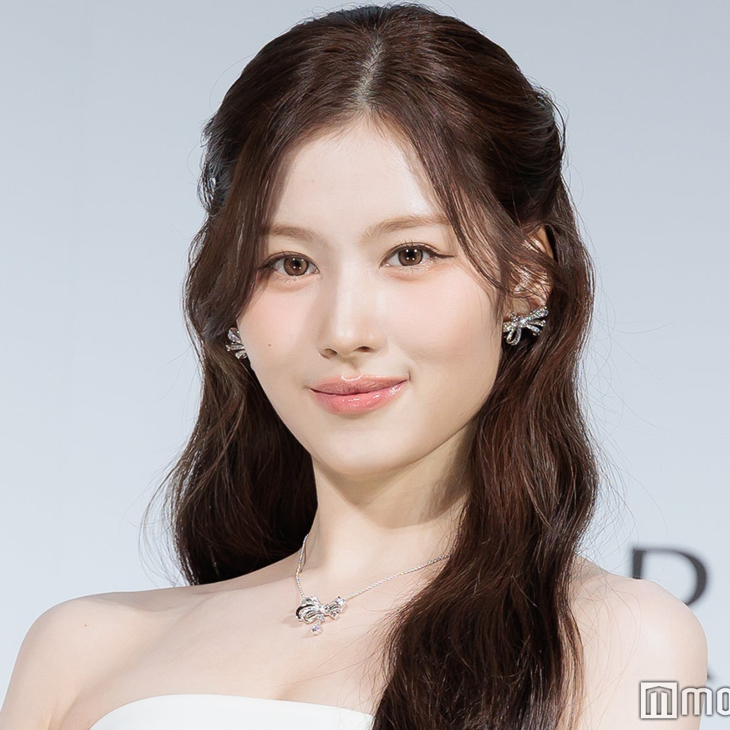 Sana (TWICE)的最新活动照片