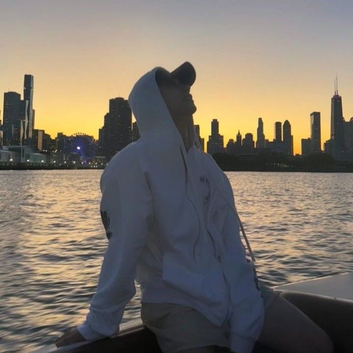 Behind-the-scenes cut of Joshua (SEVENTEEN)