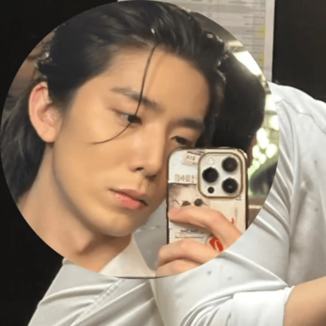 Latest photo of Hwiyoung (SF9)