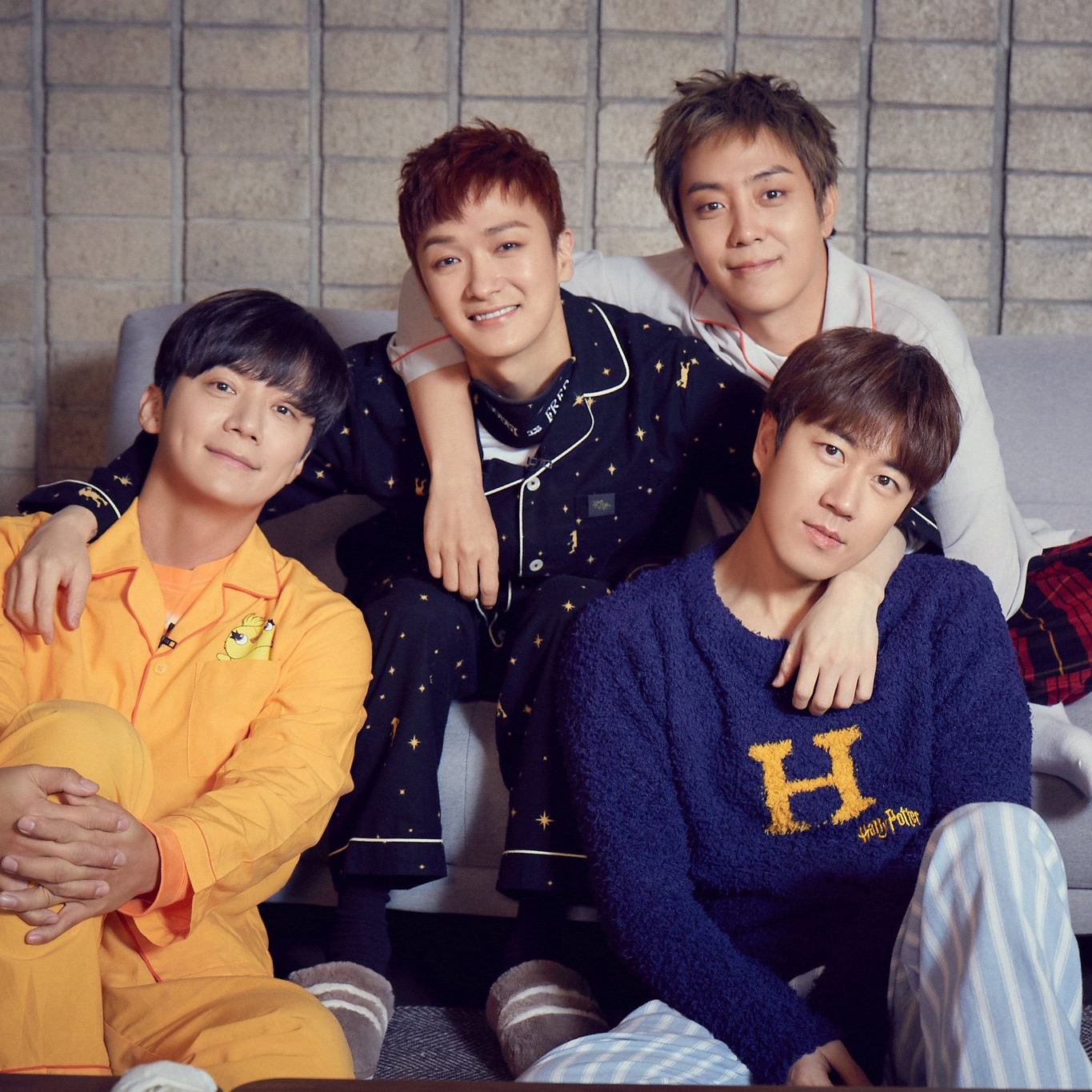 Behind-the-scenes cut of SECHSKIES