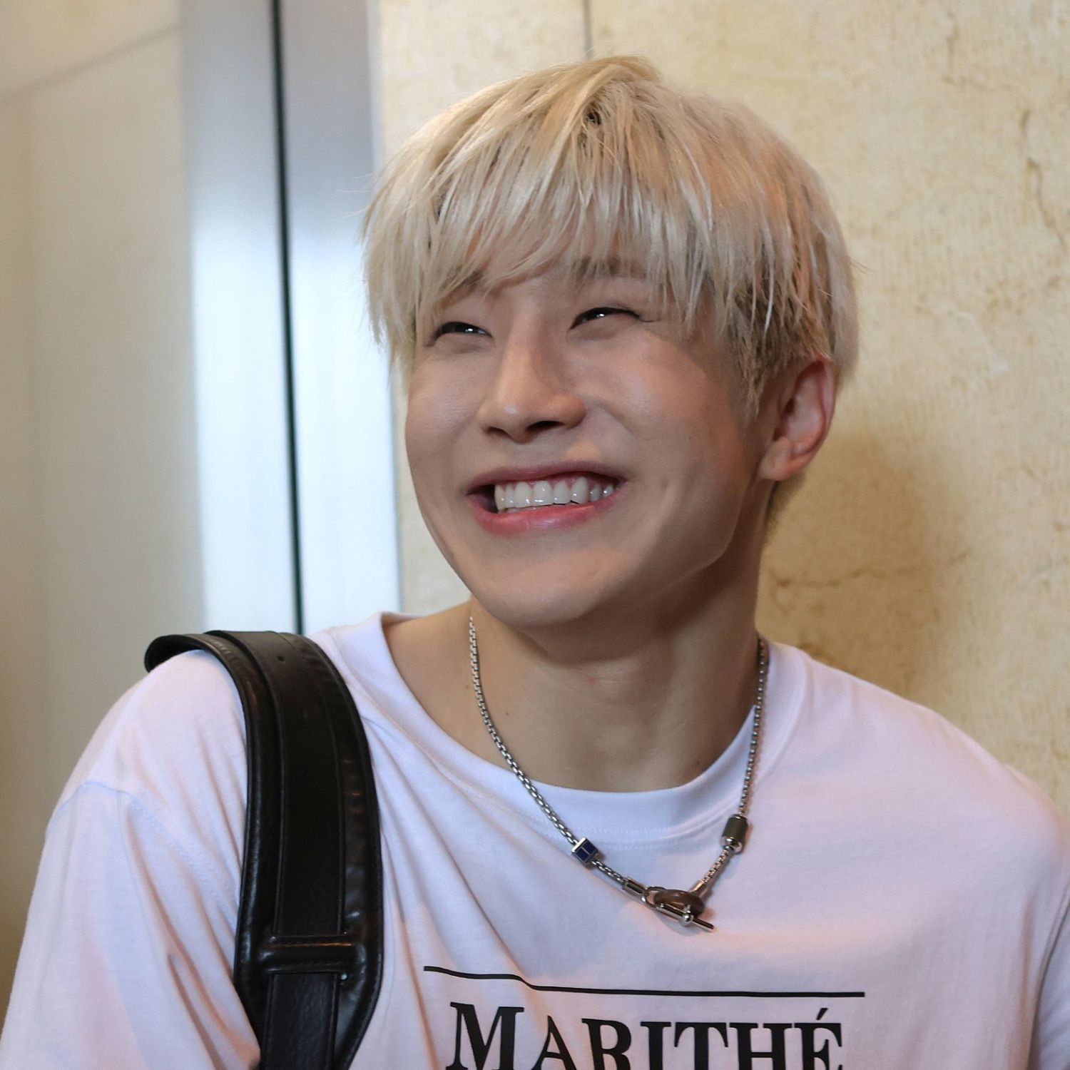 Behind-the-scenes cut of Jinjin (ASTRO)