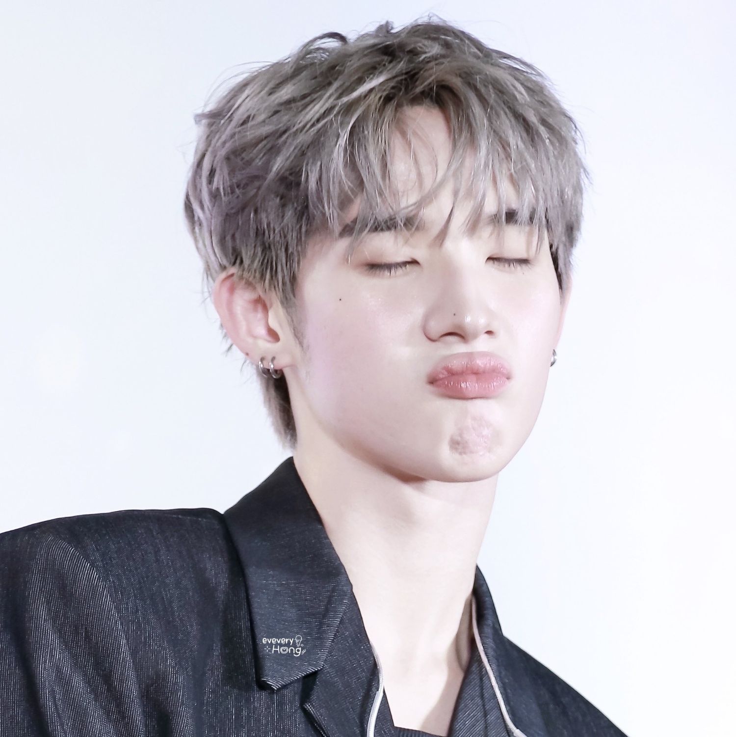 A moment captured by Hong (LYKN)'s fan