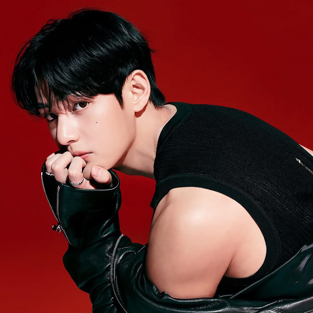 Latest photo of V (BTS)