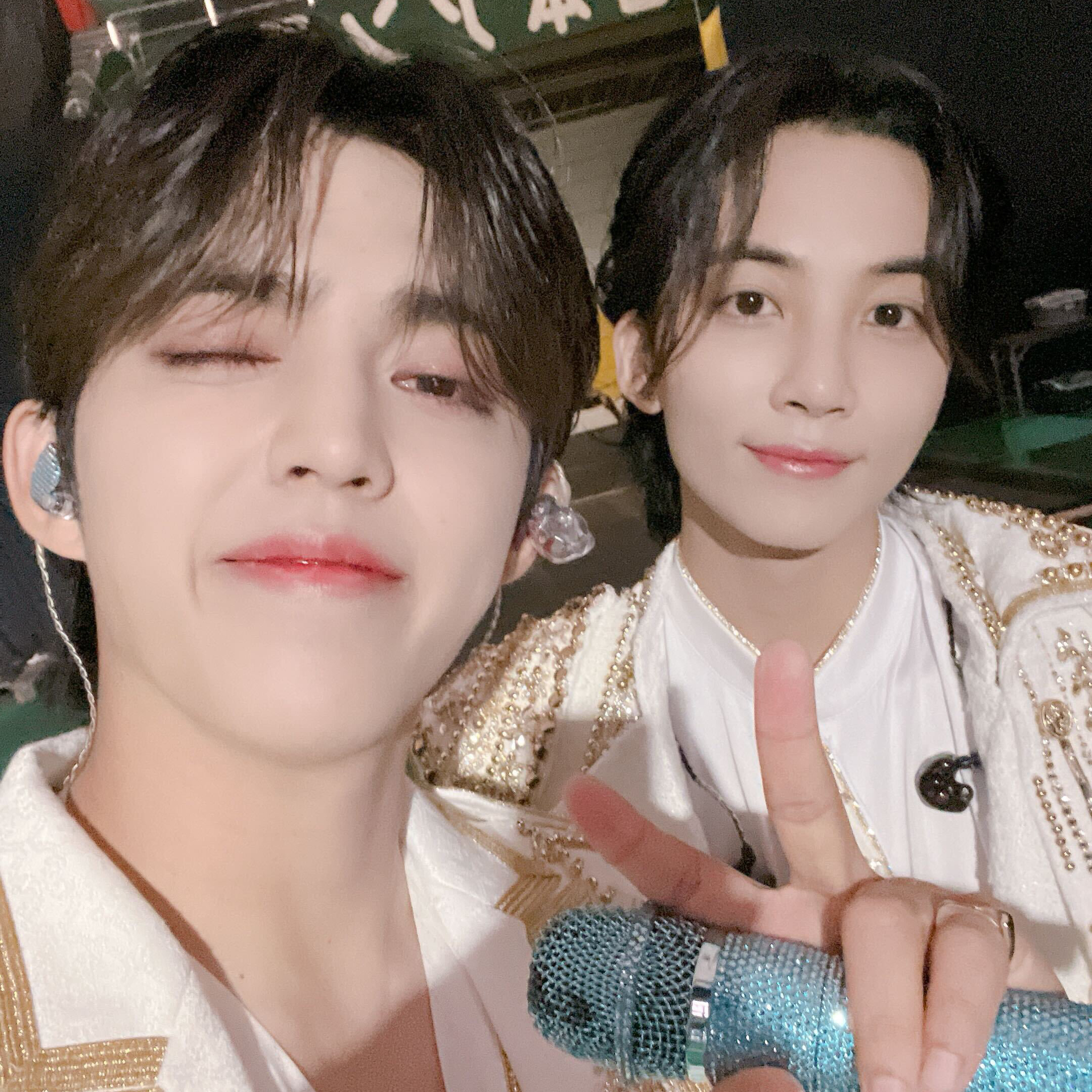 Recent activity shot of Jeonghan (SEVENTEEN)