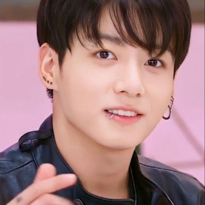 Latest photo of Jungkook (BTS)