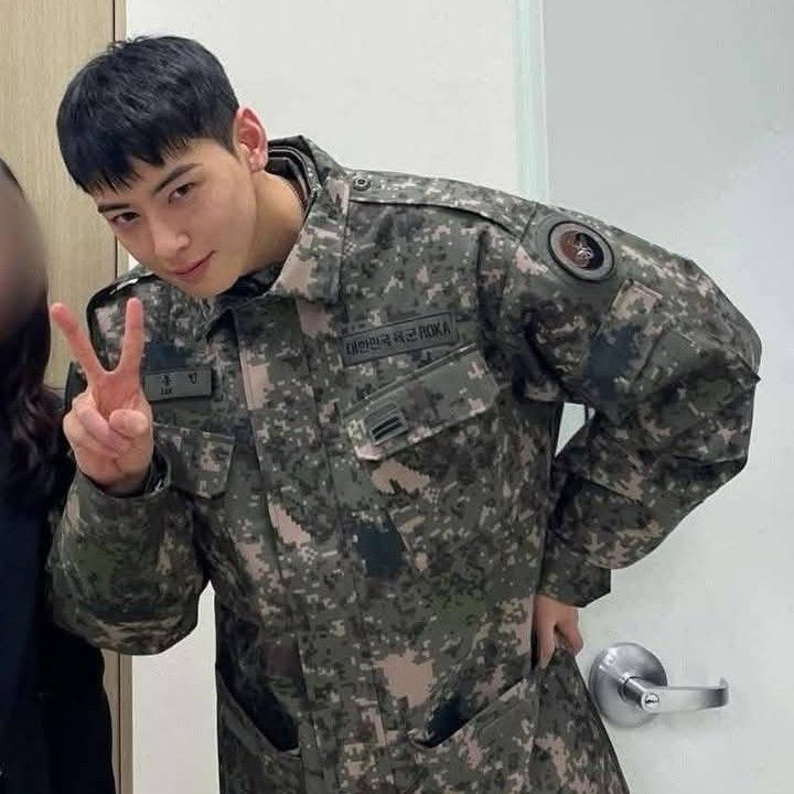 아스트로 최근 활동샷