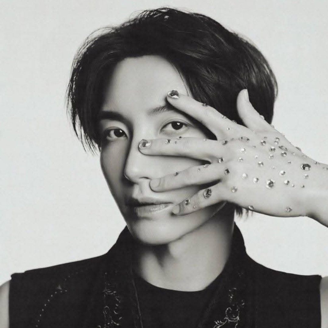 Behind-the-scenes cut of Leeteuk (Super Junior)