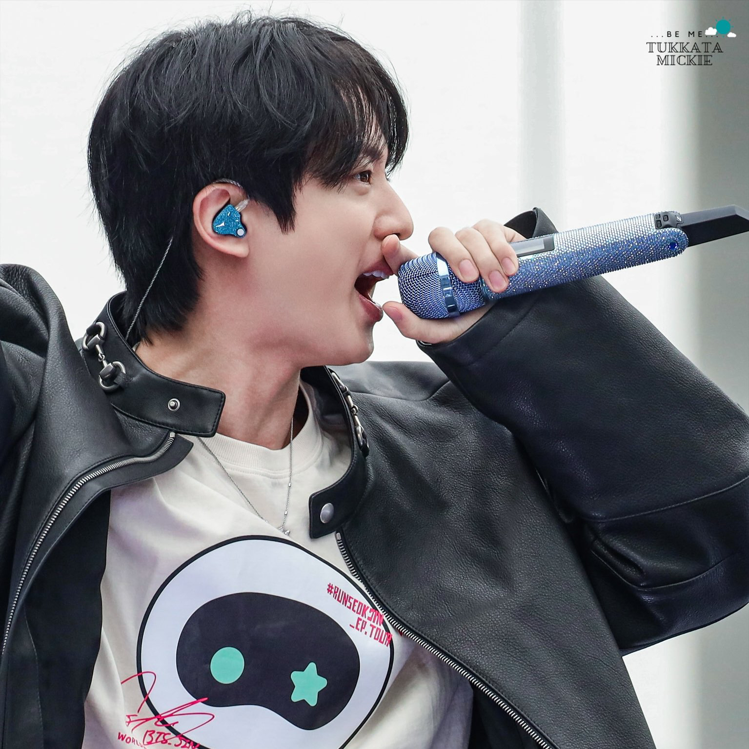 A moment captured by Jin (BTS)'s fan