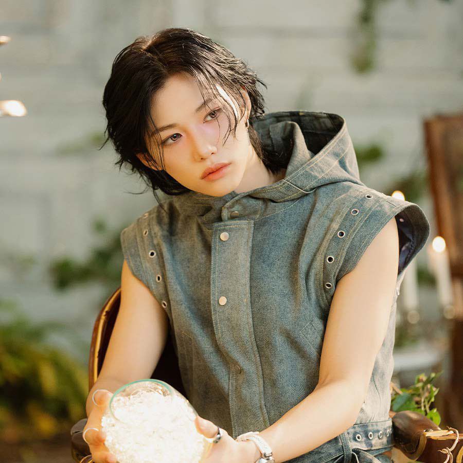 Behind-the-scenes cut of Felix (Stray Kids)