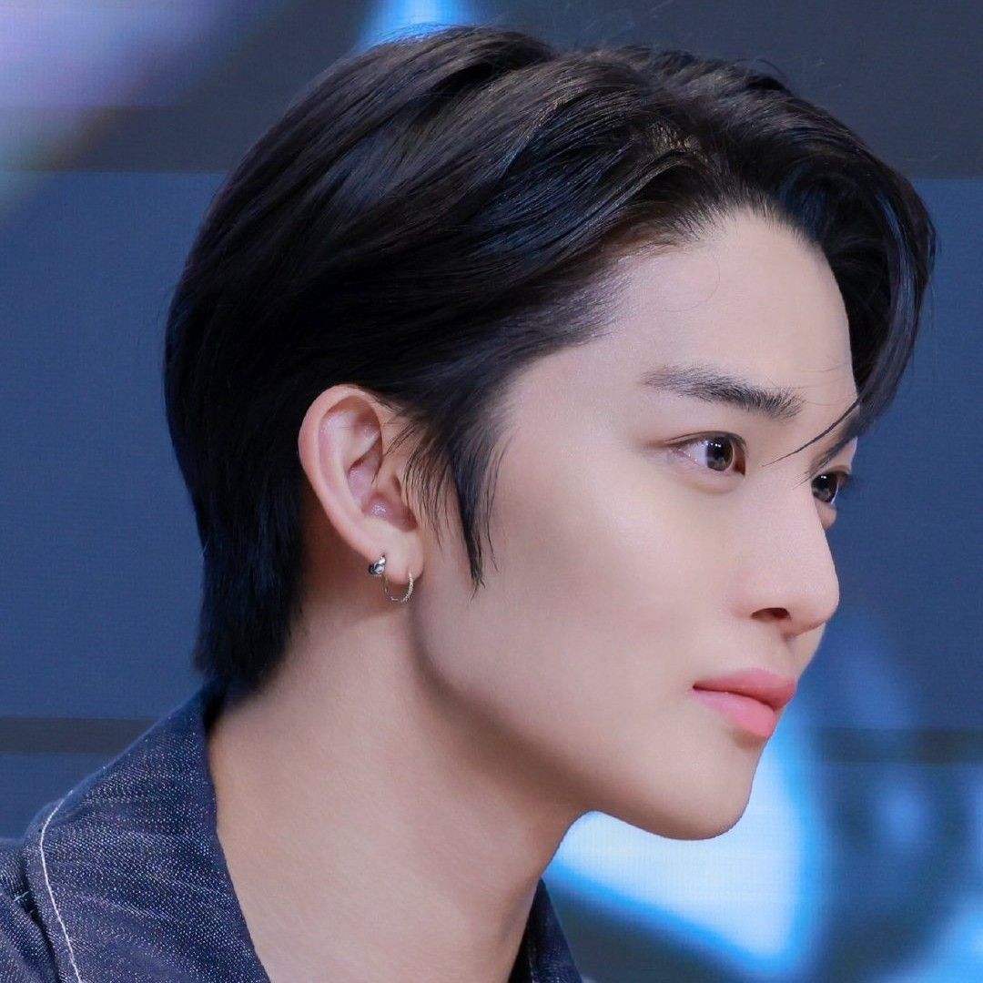 Recent activity shot of Bae Jinyoung