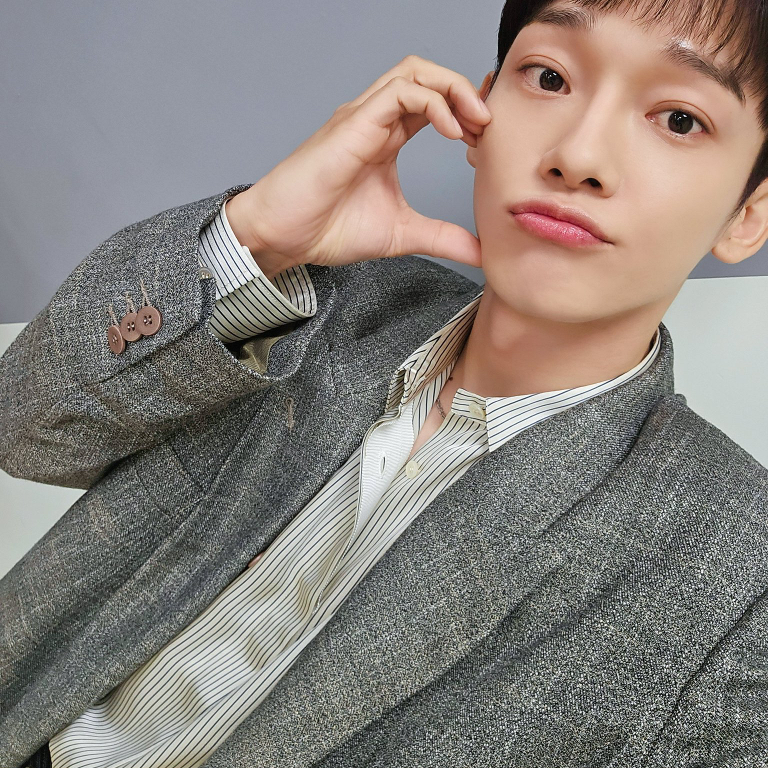 Behind-the-scenes cut of Chen (EXO)