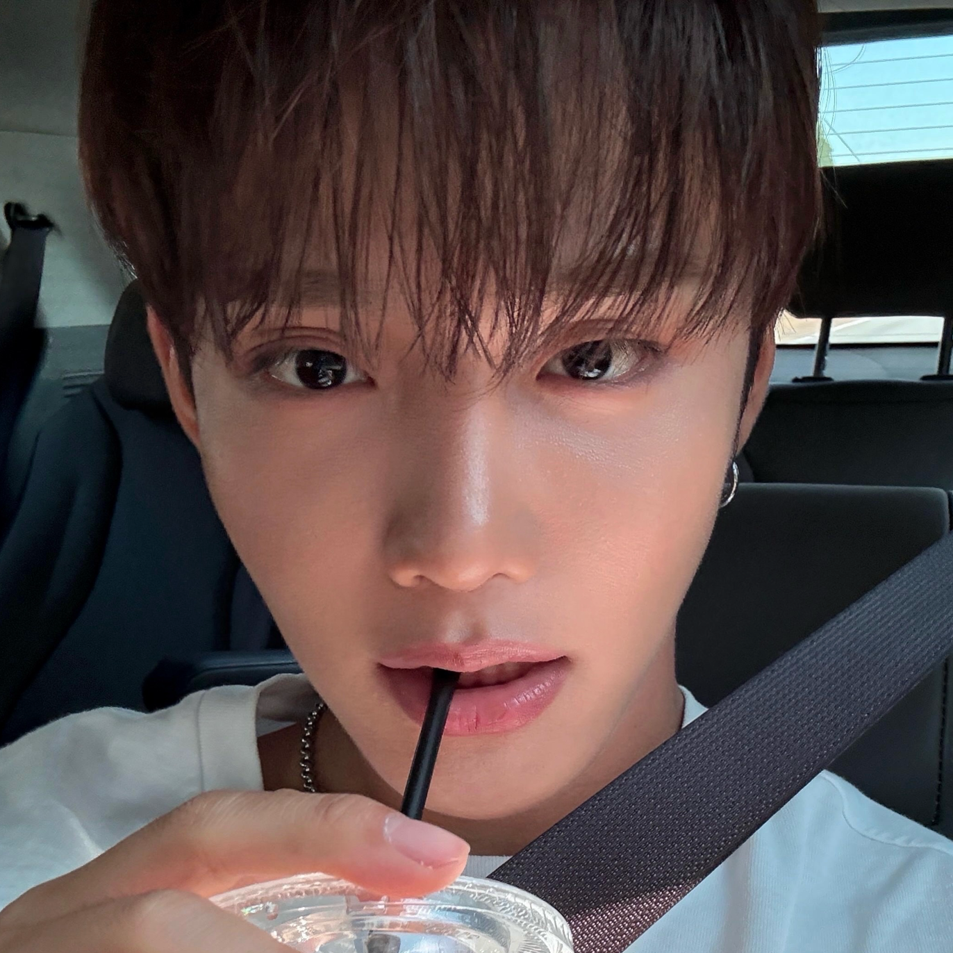 Behind-the-scenes cut of Seunghun (B.D.U)