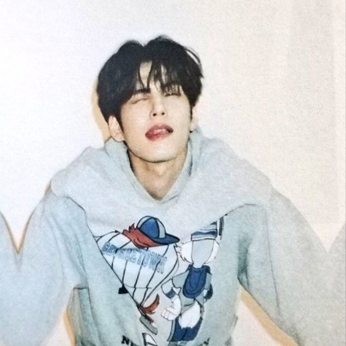 元弼 (DAY6)的最新照片