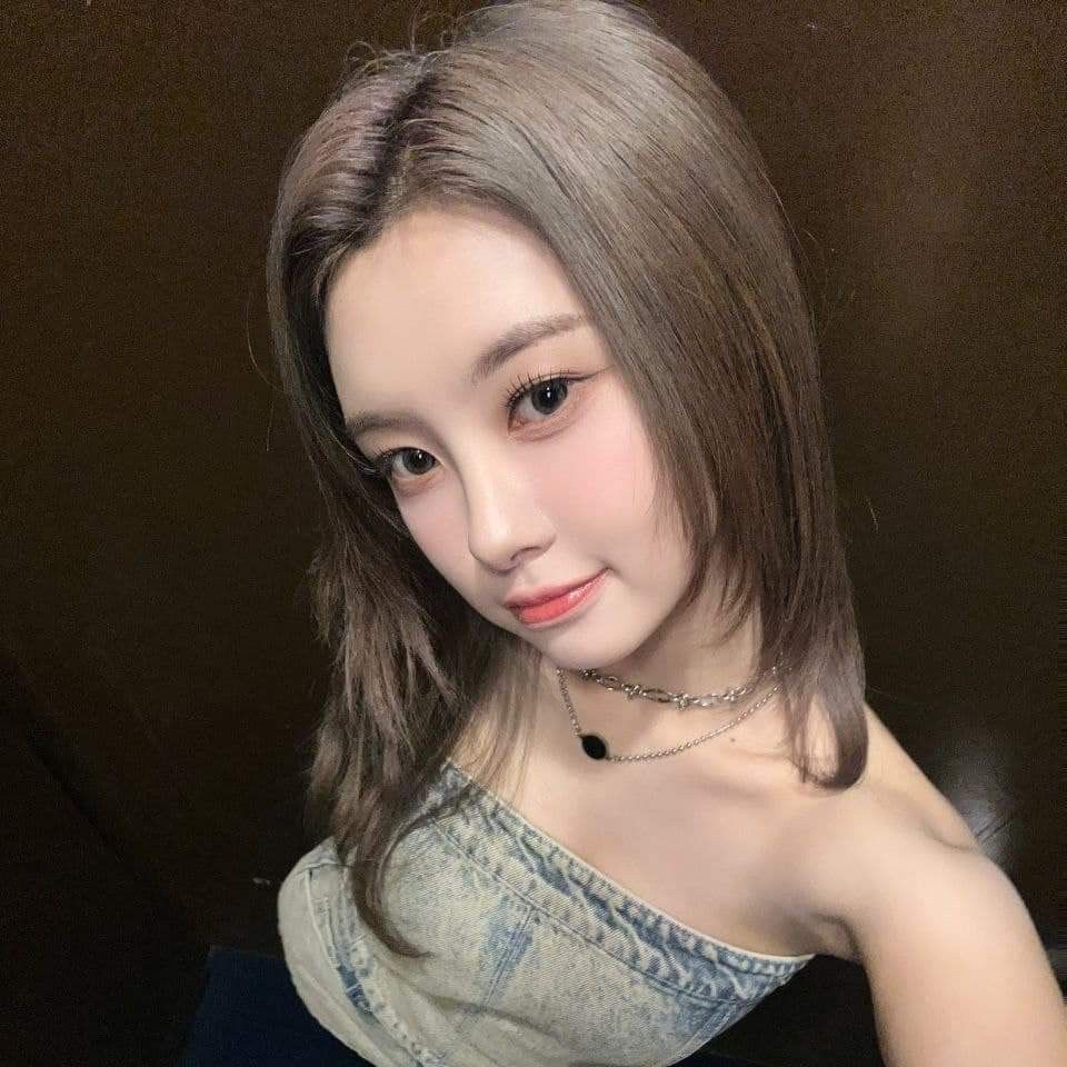 Latest photo of Kim Dayeon (Kep1er)